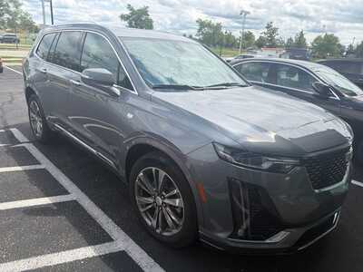 2021 Cadillac XT6, $28692. Photo 2