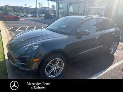 2021 Porsche Macan, $37895. Photo 1