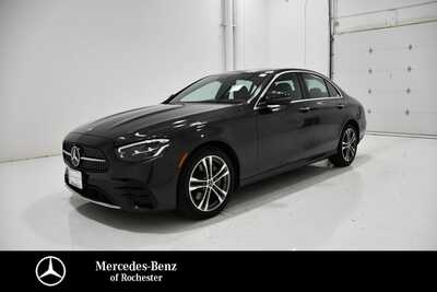 2023 Mercedes-Benz E-Class, $38000. Photo 1