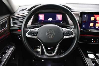 2024 Volkswagen Atlas, $37100. Photo 9