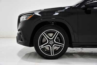 2026 Mercedes-Benz GLS-Class, $101030. Photo 5
