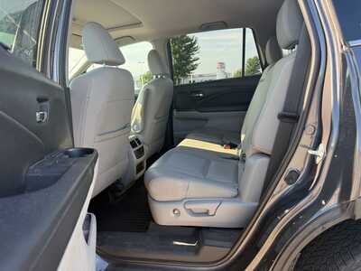 2019 Honda Pilot, $20600. Photo 12