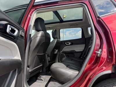 2022 Jeep Compass, $22553. Photo 12