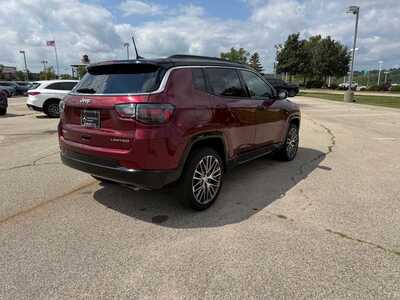 2022 Jeep Compass, $22553. Photo 6