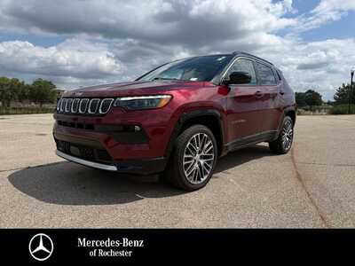 2022 Jeep Compass, $22553. Photo 1