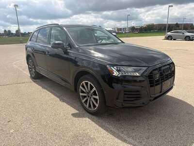 2023 Audi Q7, $32095. Photo 3