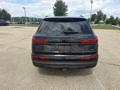 2023 Audi Q7, $32095. Photo 7