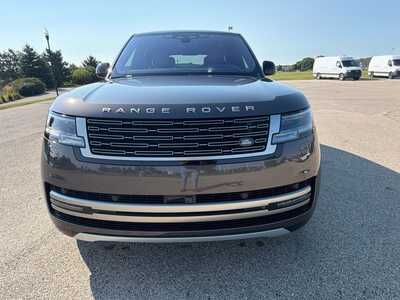 2023 Land Rover Range Rover, $106600. Photo 2