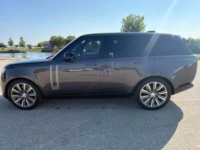 2023 Land Rover Range Rover, $106600. Photo 3