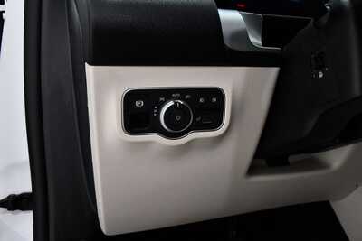 2022 Mercedes-Benz GLB-Class, $22795. Photo 11