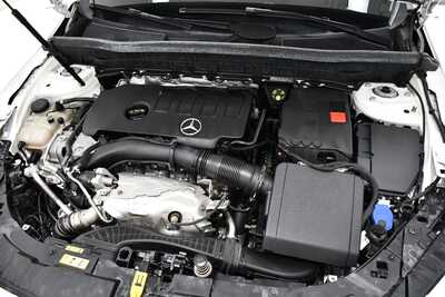 2022 Mercedes-Benz GLB-Class, $22795. Photo 6