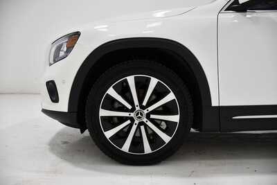 2022 Mercedes-Benz GLB-Class, $22795. Photo 7