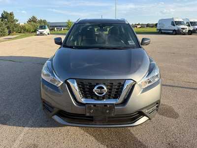 2020 Nissan Kicks, $11595. Photo 2