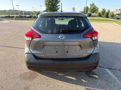 2020 Nissan Kicks, $11595. Photo 7