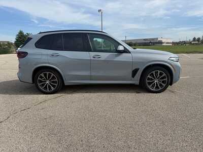 2024 BMW X5, $57600. Photo 6