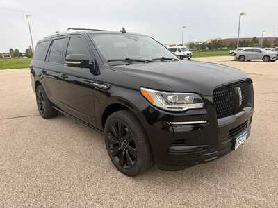 2022 Lincoln Navigator, $48495. Photo 3