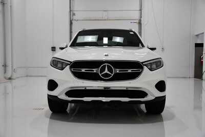 2026 Mercedes-Benz GLC-Class, $49600. Photo 2