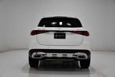 2026 Mercedes-Benz GLC-Class, $49600. Photo 4