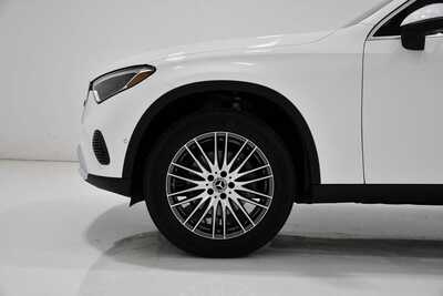 2026 Mercedes-Benz GLC-Class, $49600. Photo 7