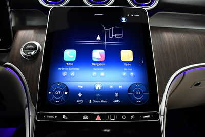 2027 Mercedes-Benz GLC-Class, $63040. Photo 10