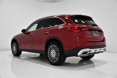 2027 Mercedes-Benz GLC-Class, $63040. Photo 3