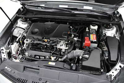 2020 Toyota Camry, $18395. Photo 6