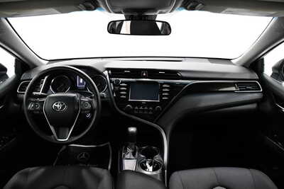 2020 Toyota Camry, $18395. Photo 8