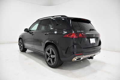 2027 Mercedes-Benz GLE-Class, $79100. Photo 3