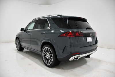 2027 Mercedes-Benz GLE-Class, $78900. Photo 3