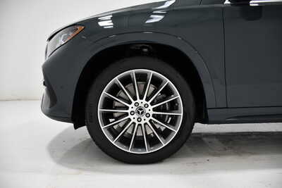 2027 Mercedes-Benz GLE-Class, $78900. Photo 6