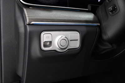 2027 Mercedes-Benz GLE-Class, $78900. Photo 9