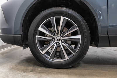 2024 Toyota Venza, $29788. Photo 11