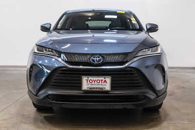 2024 Toyota Venza, $29788. Photo 2