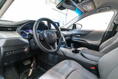 2024 Toyota Venza, $29788. Photo 4