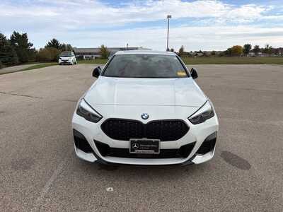 2021 BMW 2 Series, $21950. Photo 2