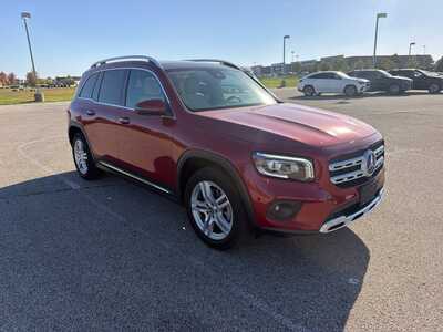 2022 Mercedes-Benz GLB, $29000. Photo 3