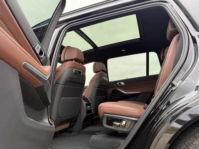 2026 BMW X7, $79595. Photo 12