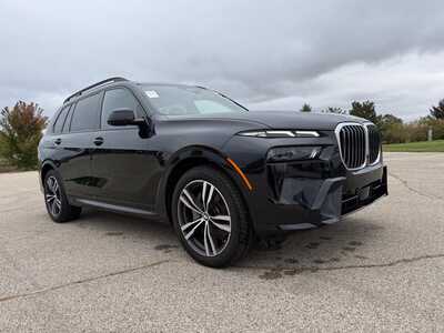 2026 BMW X7, $79595. Photo 8