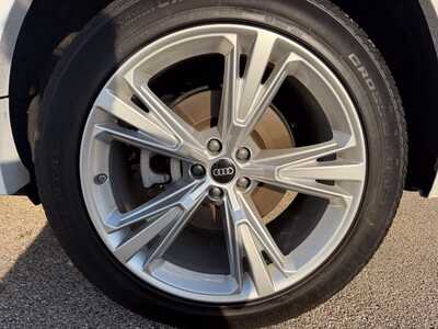 2023 Audi Q8, $41600. Photo 11