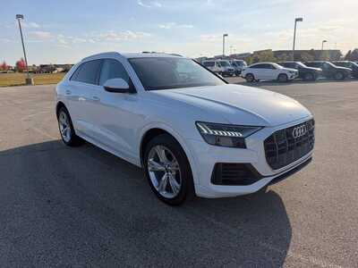 2023 Audi Q8, $41600. Photo 3