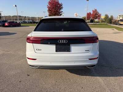 2023 Audi Q8, $41600. Photo 7