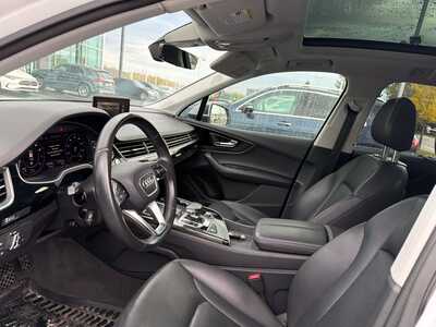 2017 Audi Q7, $12295. Photo 4