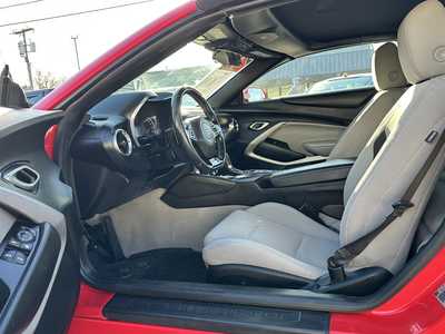 2020 Chevrolet Camaro, $21900. Photo 9