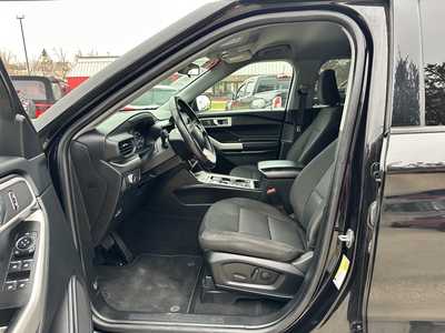 2022 Ford Explorer, $22900. Photo 8