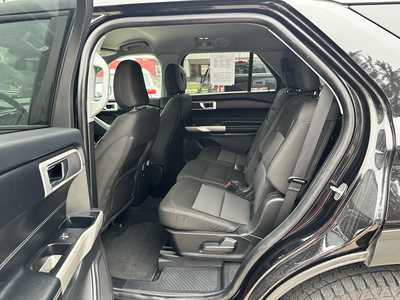 2022 Ford Explorer, $22900. Photo 9