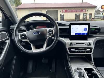 2022 Ford Explorer, $22900. Photo 10