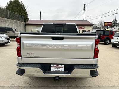 2020 Chevrolet 1500 Crew Cab, $24900. Photo 3