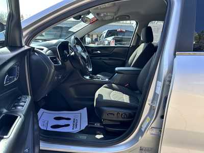 2021 Chevrolet Equinox, $17900. Photo 9