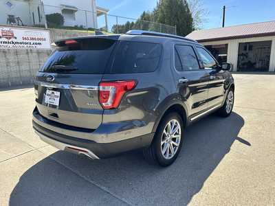 2016 Ford Explorer, $17900. Photo 2