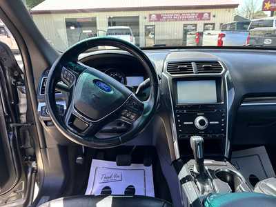 2016 Ford Explorer, $17900. Photo 11